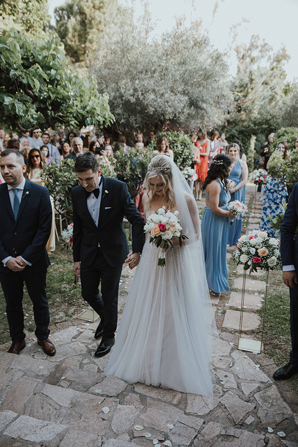 destination-wedding-athens-fuchsia-peach-roses_30