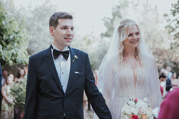 destination-wedding-athens-fuchsia-peach-roses_36