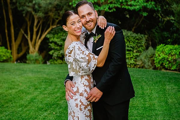 Υπέροχος ανοιξιάτικος γάμος στην Αθήνα με λευκές ορτανσίες | Ιωάννα & Παναγιώτης Υπέροχος ανοιξιάτικος γάμος στην Αθήνα με λευκές ορτανσίες | Ιωάννα & Παναγιώτης