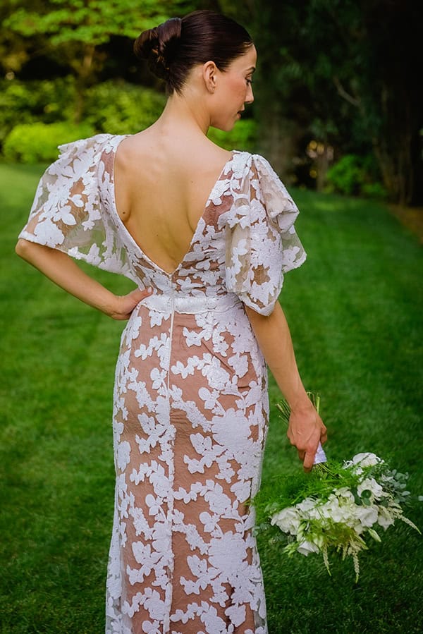 gorgeous-spring-wedding-athens-white-hudrangeas_06x