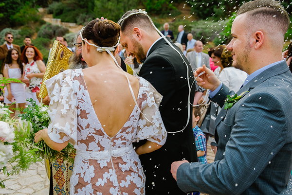 gorgeous-spring-wedding-athens-white-hudrangeas_10