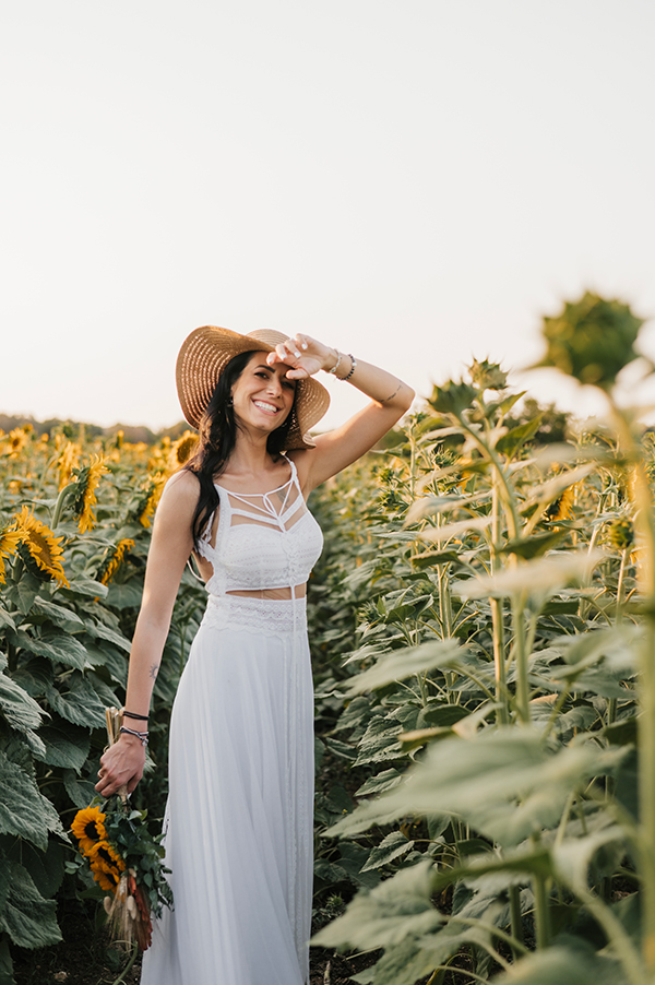 lovely-summer-wedding-thessaloniki-sunflowers_01x