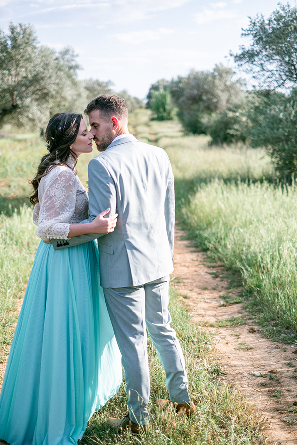 modern-chic-spring-civil-wedding-athens-field-flowers_02