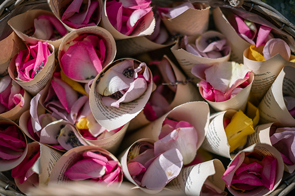 modern-chic-spring-civil-wedding-athens-field-flowers_20