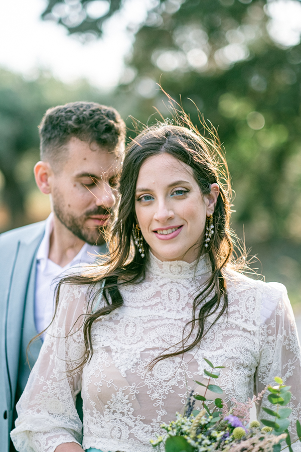 modern-chic-spring-civil-wedding-athens-field-flowers_36