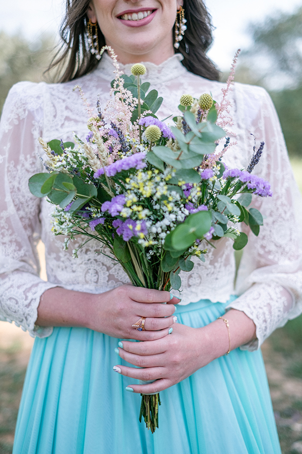 modern-chic-spring-civil-wedding-athens-field-flowers_37