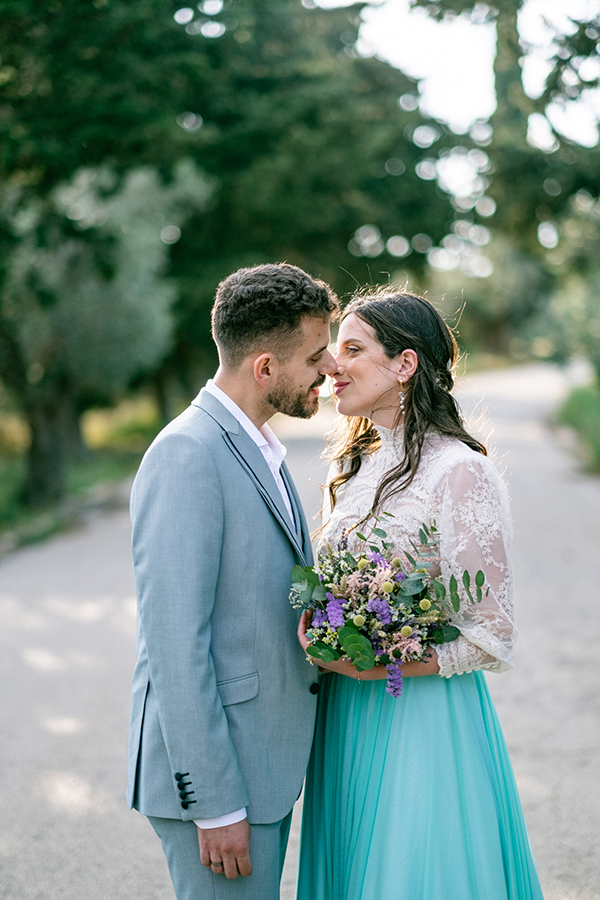 modern-chic-spring-civil-wedding-athens-field-flowers_40