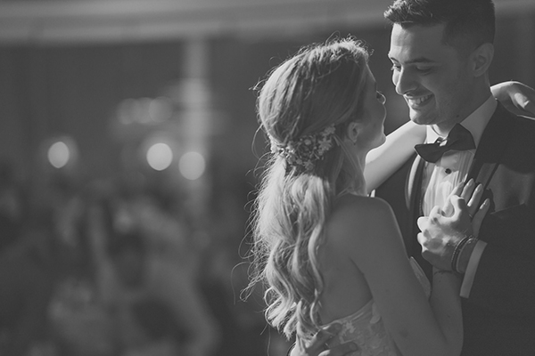 modern-fall-wedding-athens-colorful-flowers_35