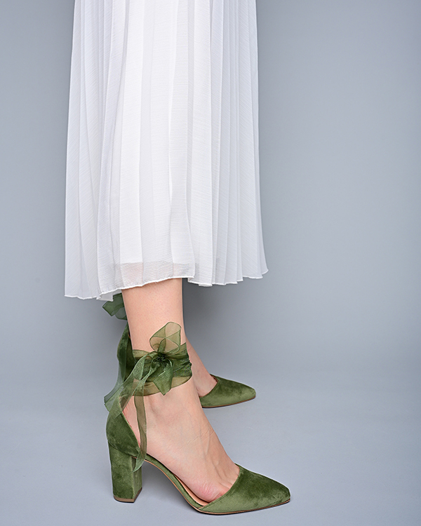 modern-velvet-bridal-shoes-pinky-promise_01