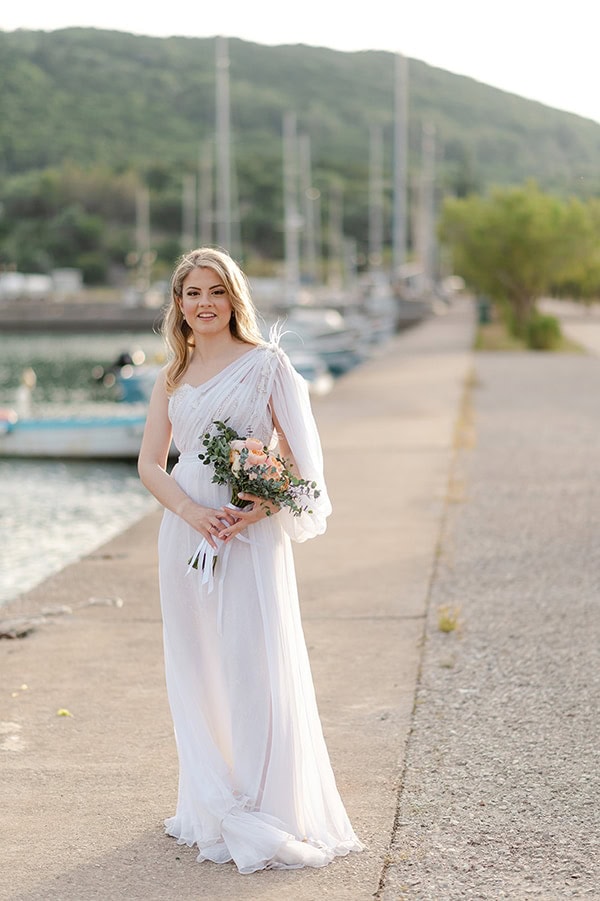 romantic-spring-wedding-nafpaktos-white-orange-roses_02