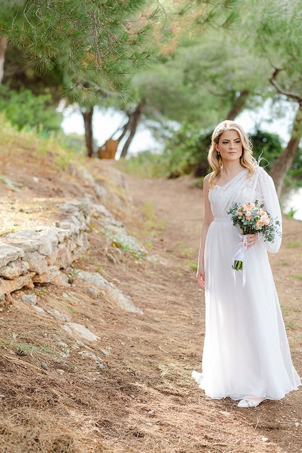 romantic-spring-wedding-nafpaktos-white-orange-roses_11