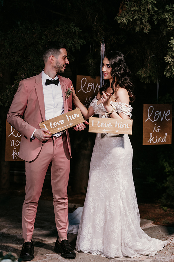 romantic-spring-wedding-white-bougainvillea_01x