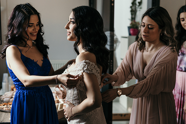 romantic-spring-wedding-white-bougainvillea_05
