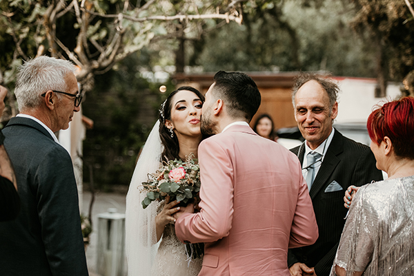 romantic-spring-wedding-white-bougainvillea_12