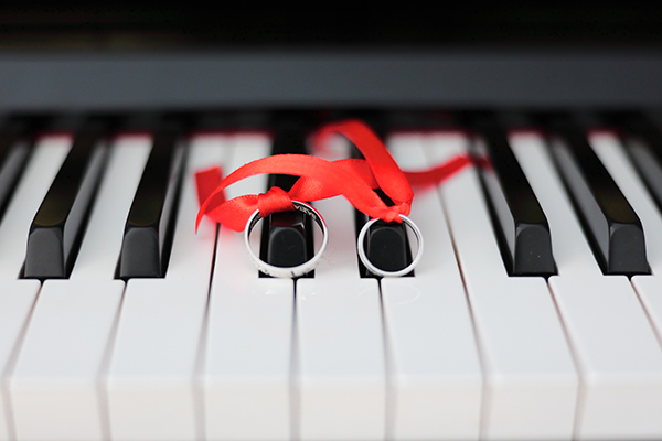 romantic-summer-wedding-nicosia-pink-roses_04