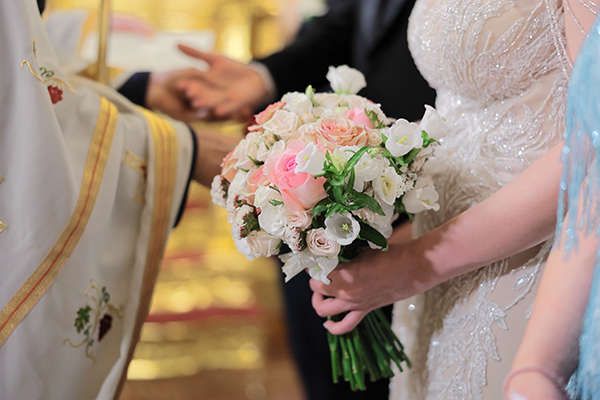 romantic-summer-wedding-nicosia-pink-roses_17