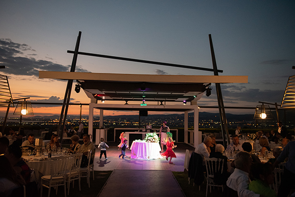 romantic-summer-wedding-thessaloniki-white-hydrangeas_22x