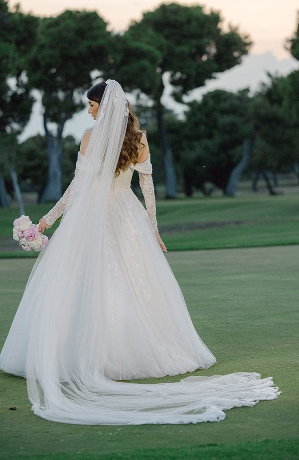 stunning-summer-wedding-golf-prive-magenta-hues_03