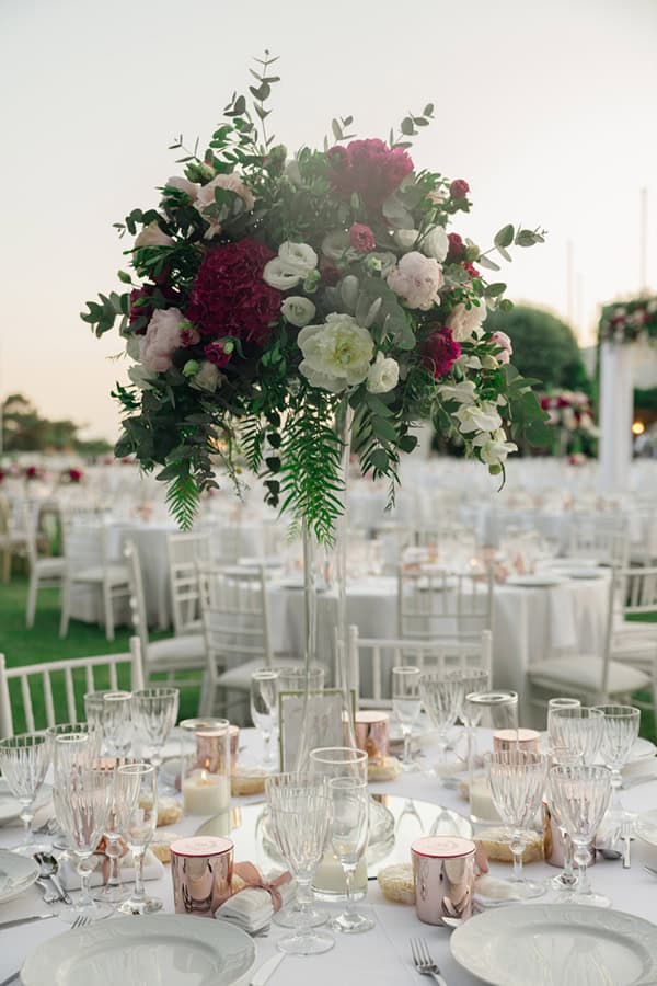 stunning-summer-wedding-golf-prive-magenta-hues_09z