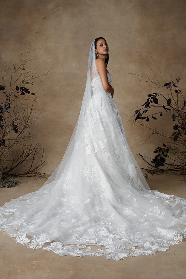 stunning-wedding-dresses-justin-alexander-time-to-fall-in-love_16
