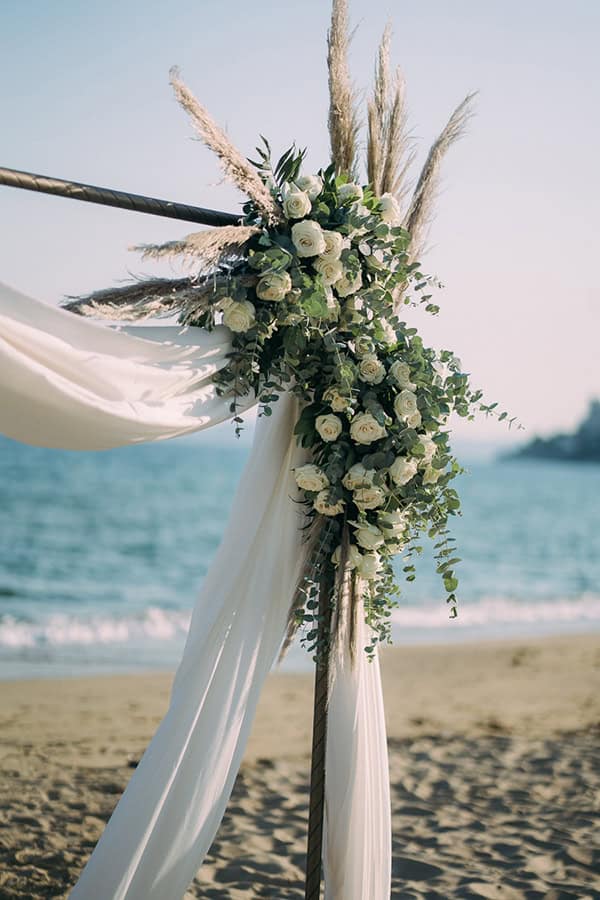 ultra-romantic-summer-wedding-kavala-white-roses_04x