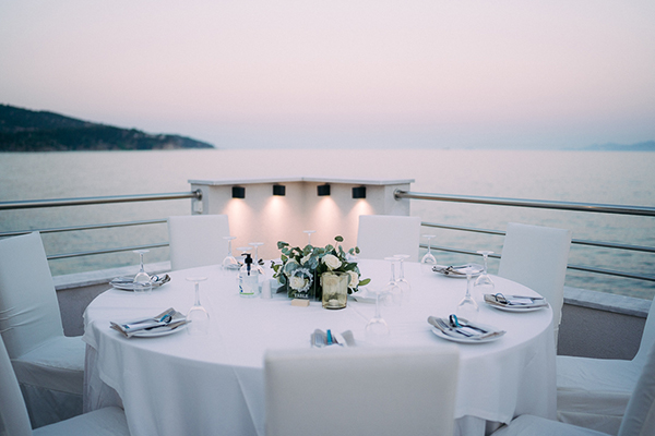 ultra-romantic-summer-wedding-kavala-white-roses_14