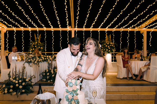 ultra-romantic-summer-wedding-kavala-white-roses_16