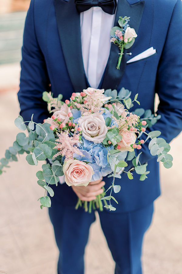 ultra-romantic-summer-wedding-nicosia-light-blue-hydrangeas_22