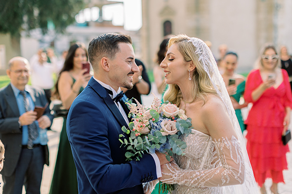 ultra-romantic-summer-wedding-nicosia-light-blue-hydrangeas_26