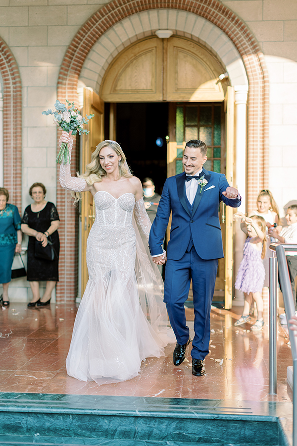 ultra-romantic-summer-wedding-nicosia-light-blue-hydrangeas_30