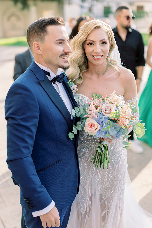 ultra-romantic-summer-wedding-nicosia-light-blue-hydrangeas_32