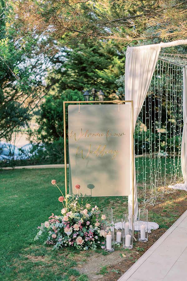 ultra-romantic-summer-wedding-nicosia-light-blue-hydrangeas_33