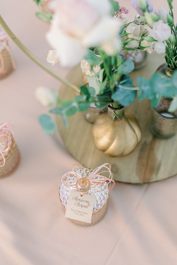ultra-romantic-summer-wedding-nicosia-light-blue-hydrangeas_41w