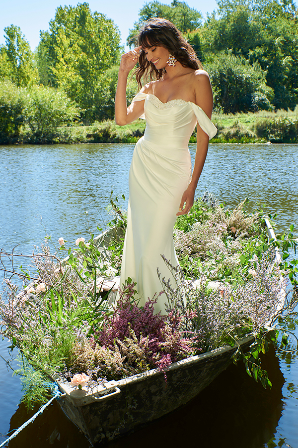 unique-wedding-dresses-sincerity-bridal-collection-justin-alexander_02