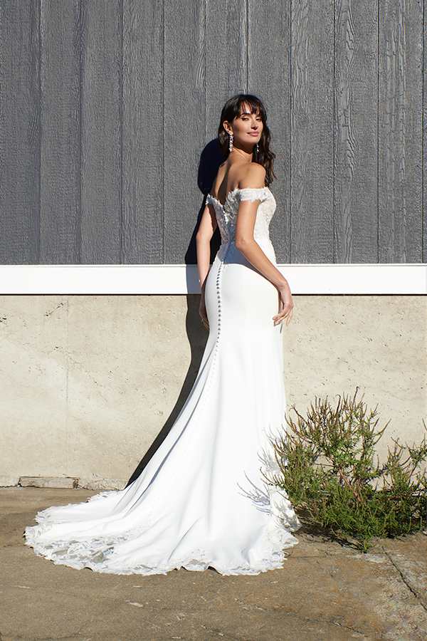 unique-wedding-dresses-sincerity-bridal-collection-justin-alexander_08