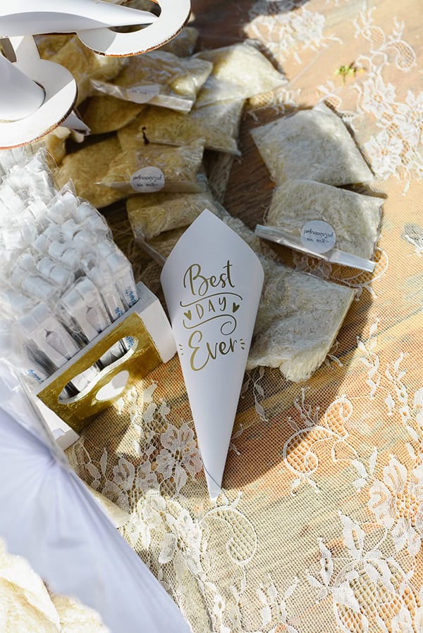 allwhite-wedding-evia-romantic-details_13