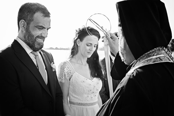 allwhite-wedding-evia-romantic-details_17