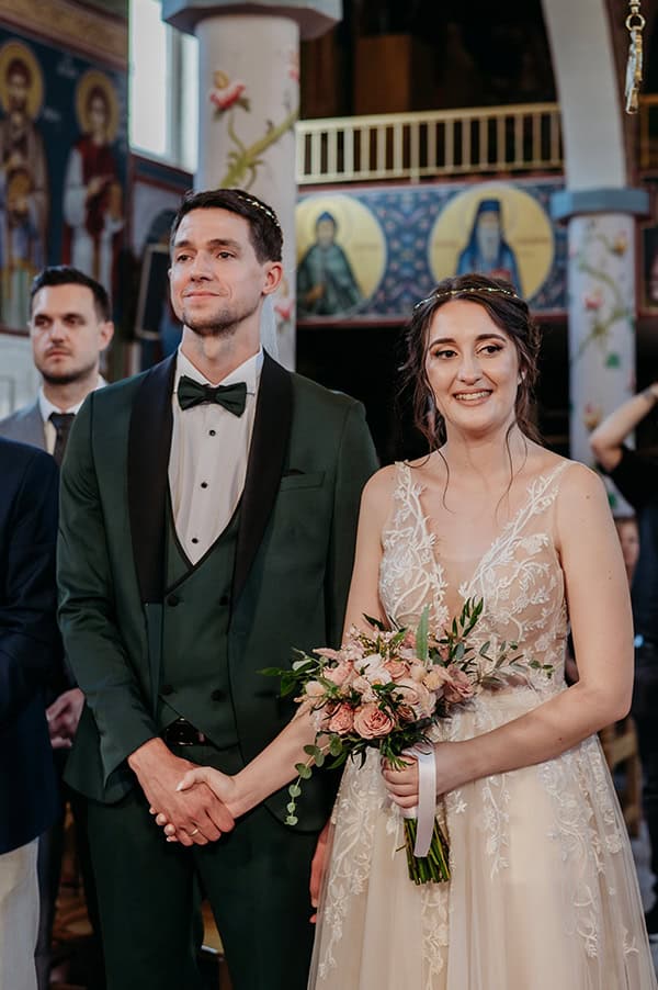 beautiful-fall-wedding-serres-peach-roses_15