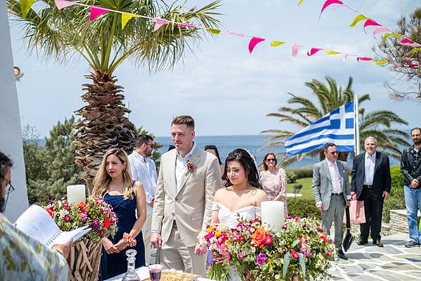 beautiful-spring-wedding-fucshia-peonies_17