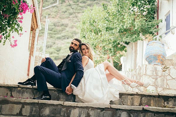 beautiful-summer-wedding-aigio-white-flowers_05x