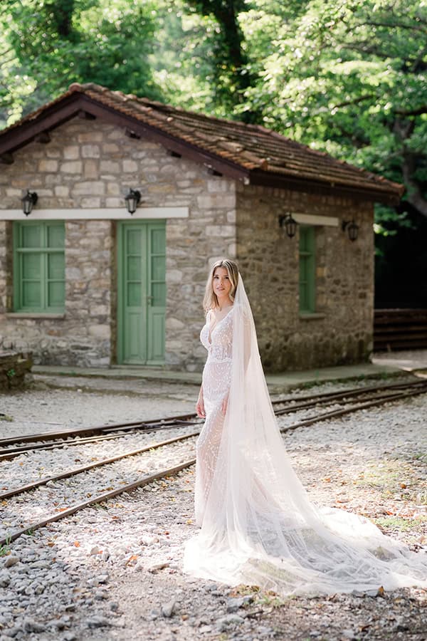 beautiful-summer-wedding-baby-breath-larissa_02x