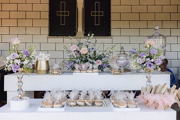 beautiful-wedding-ioannina-lilac-roses-purple-lysianthus_10