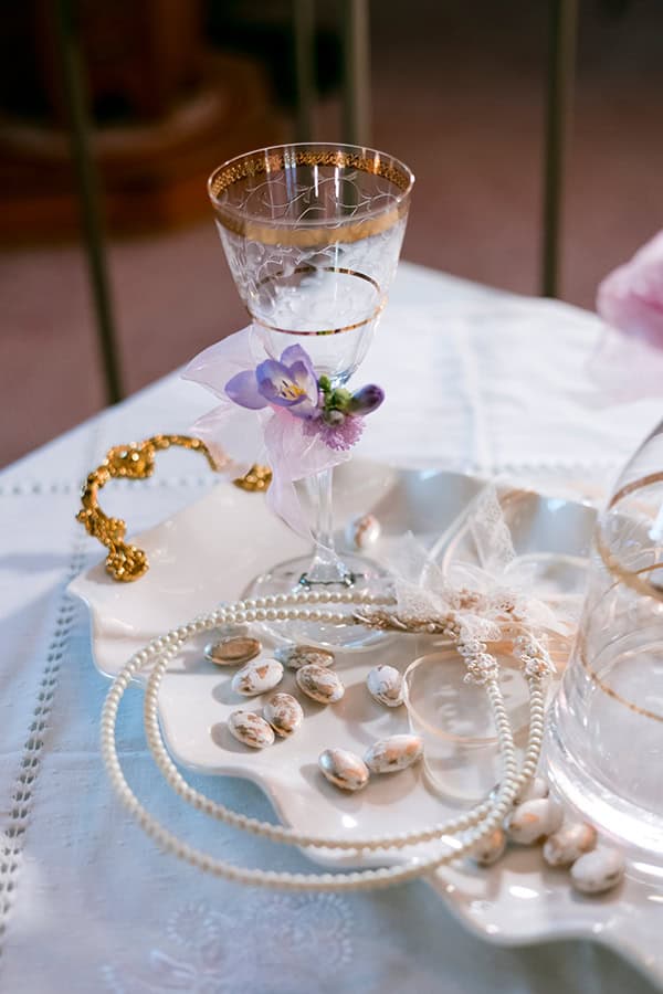 beautiful-wedding-ioannina-lilac-roses-purple-lysianthus_17