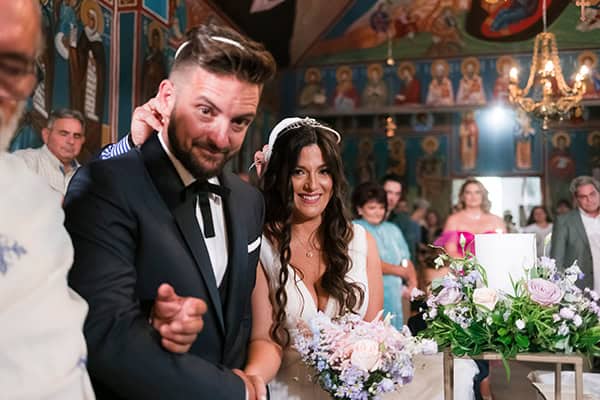 beautiful-wedding-ioannina-lilac-roses-purple-lysianthus_19