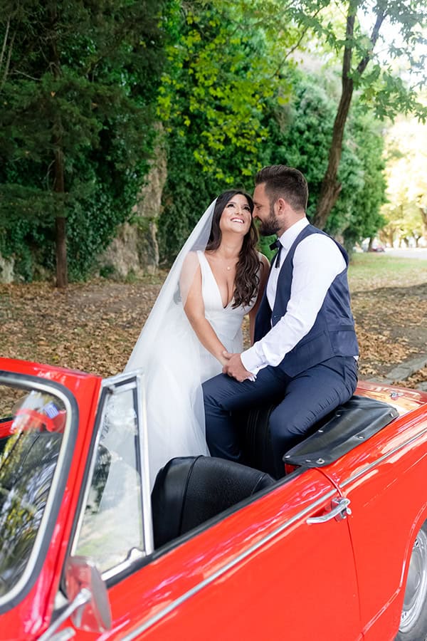 beautiful-wedding-ioannina-lilac-roses-purple-lysianthus_40