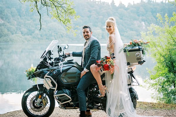 Μποεμ καλοκαιρινός γάμος με πορτοκαλί pampas grass | Έλενα & Κυριάκος