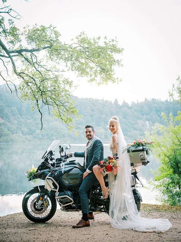 boem-summer-wedding-orange-pampas-grass_05