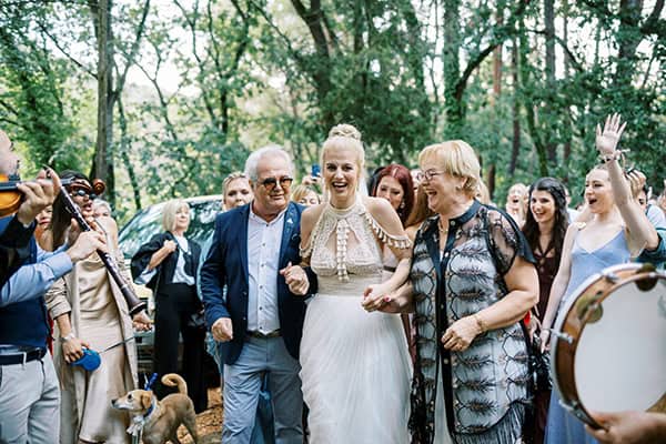 boem-summer-wedding-orange-pampas-grass_17