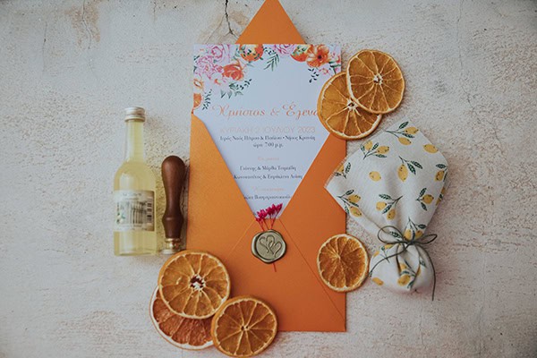cheerful-summer-wedding-gytheio-orange-theme_08