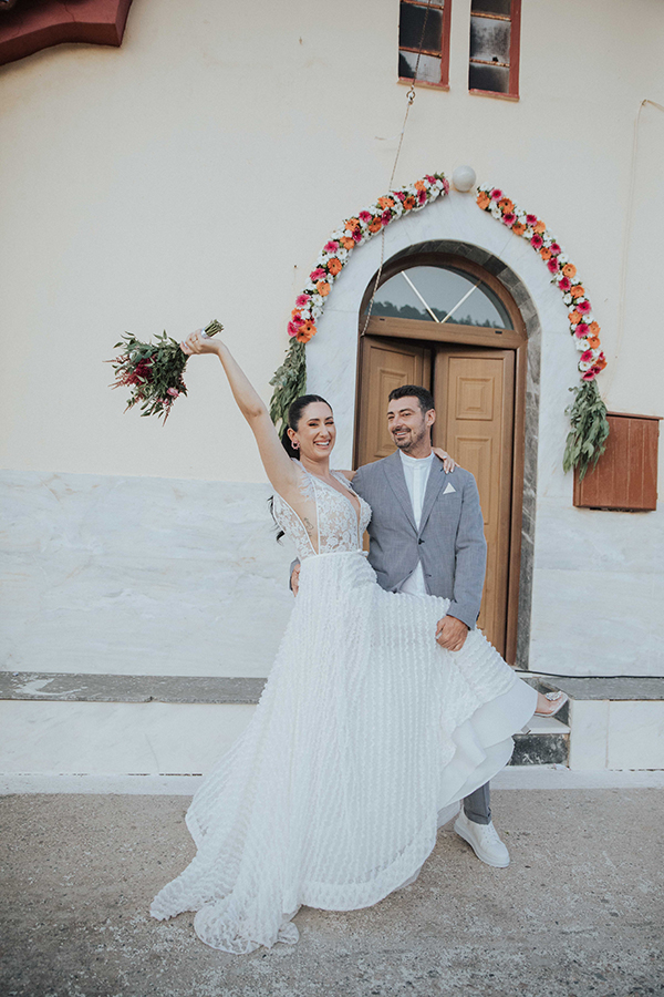 cheerful-summer-wedding-gytheio-orange-theme_39